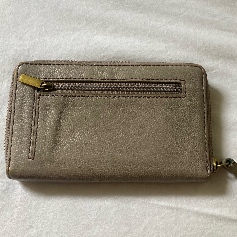 Fossil Tan Leather Wallet - Picture 8 of 11